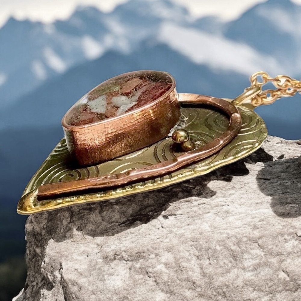 🌺Artisan Mixed Metal Necklace